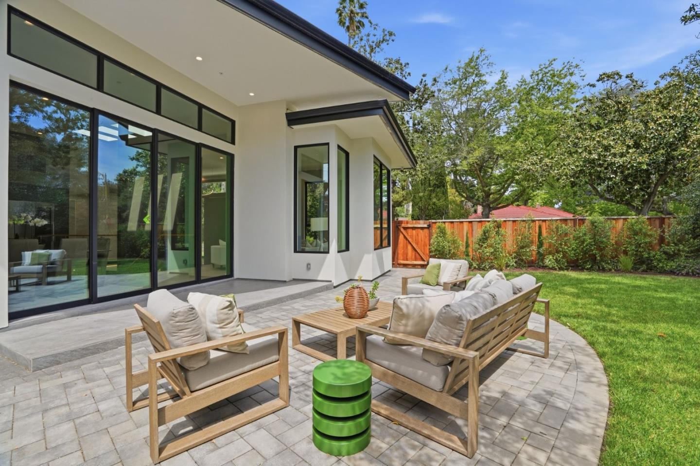 Detail Gallery Image 63 of 75 For 90 Crescent Dr, Palo Alto,  CA 94301 - 6 Beds | 5/2 Baths