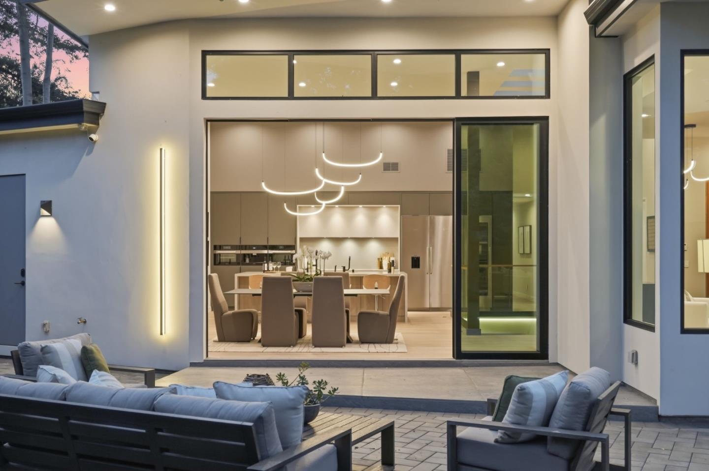 Detail Gallery Image 67 of 75 For 90 Crescent Dr, Palo Alto,  CA 94301 - 6 Beds | 5/2 Baths