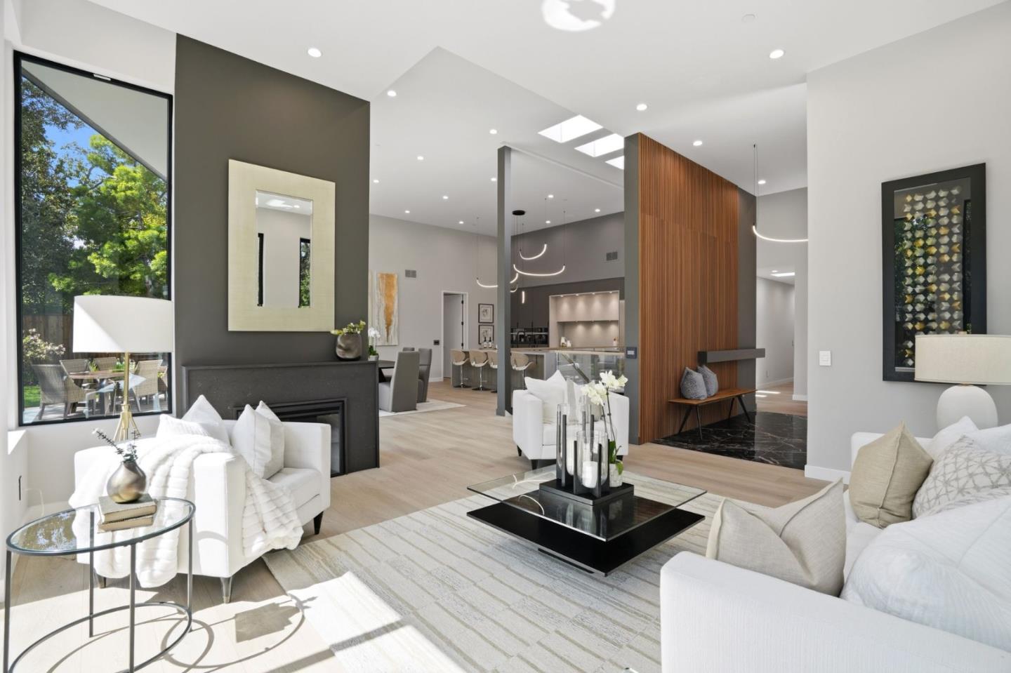 Detail Gallery Image 8 of 75 For 90 Crescent Dr, Palo Alto,  CA 94301 - 6 Beds | 5/2 Baths