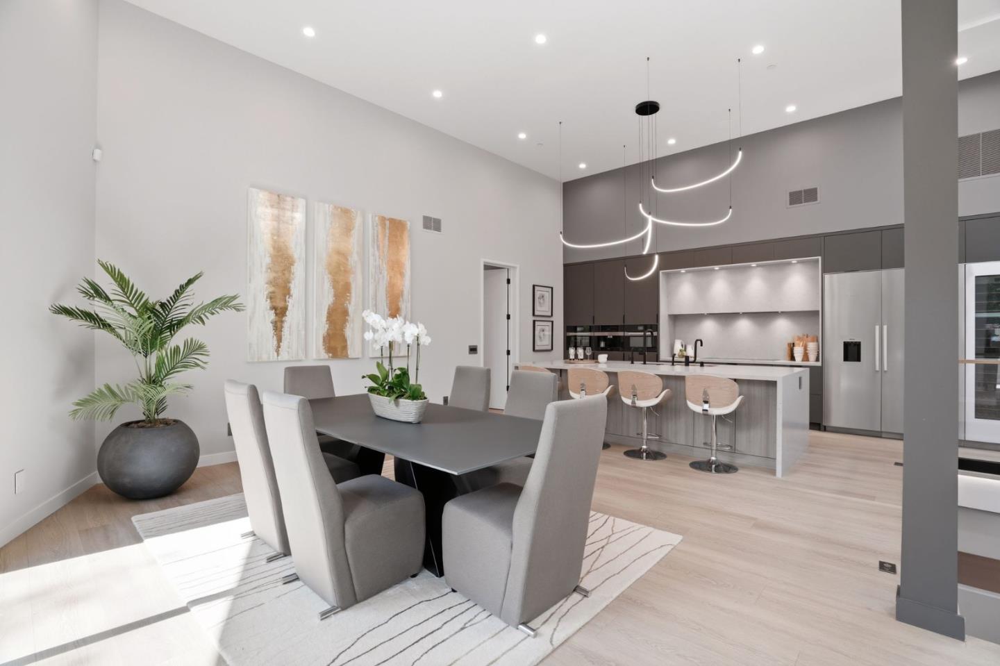 Detail Gallery Image 9 of 75 For 90 Crescent Dr, Palo Alto,  CA 94301 - 6 Beds | 5/2 Baths