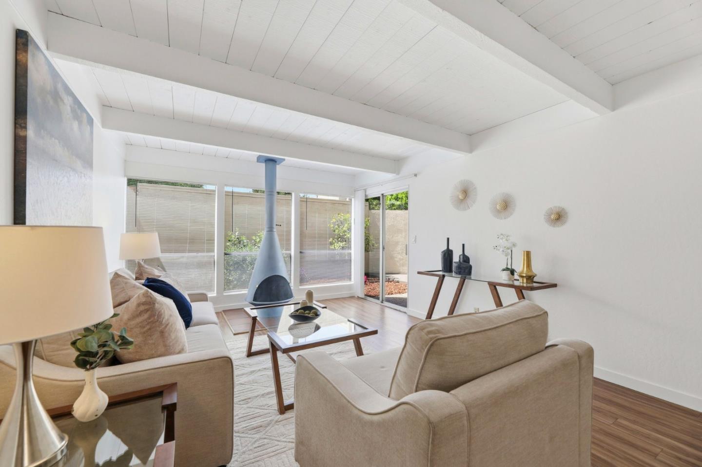 Detail Gallery Image 10 of 37 For 518 N Castlerock Ter, Sunnyvale,  CA 94087 - 3 Beds | 2/1 Baths