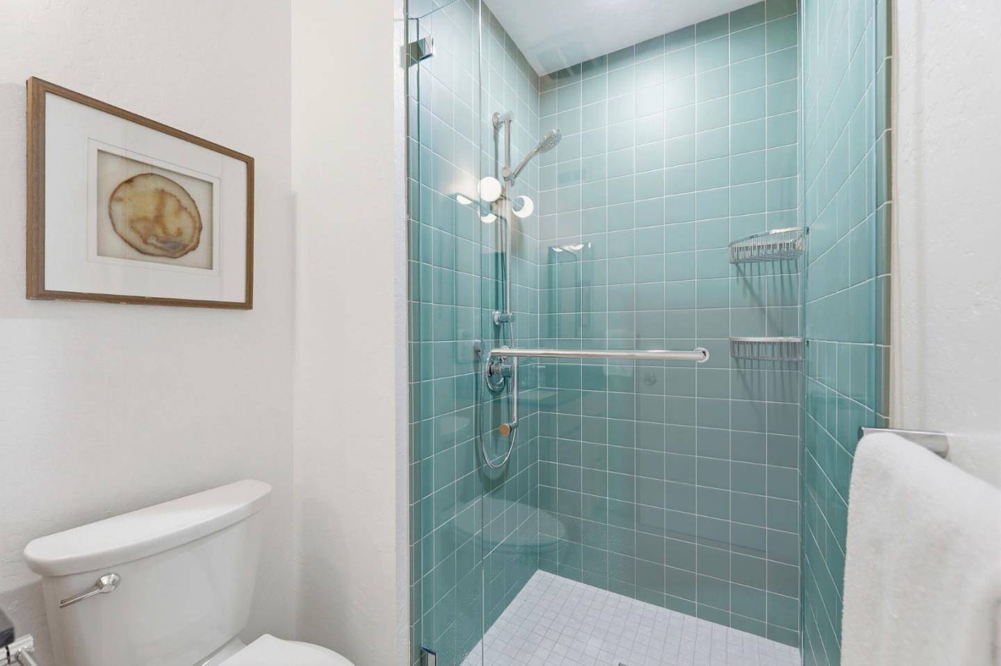 Detail Gallery Image 22 of 37 For 518 N Castlerock Ter, Sunnyvale,  CA 94087 - 3 Beds | 2/1 Baths