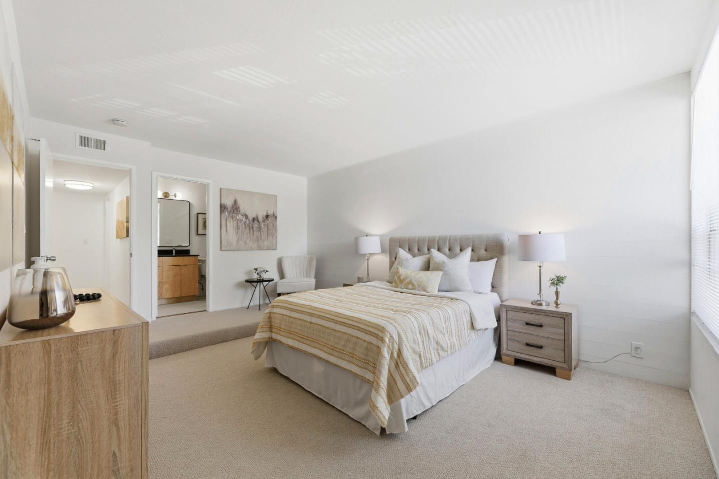 Detail Gallery Image 23 of 37 For 518 N Castlerock Ter, Sunnyvale,  CA 94087 - 3 Beds | 2/1 Baths