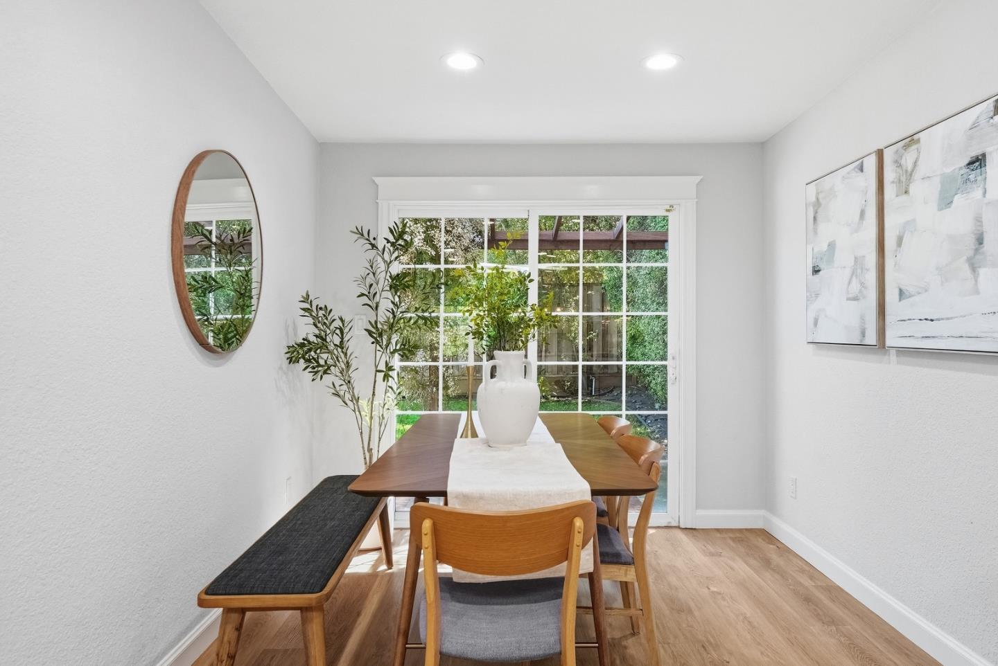 Detail Gallery Image 14 of 49 For 413 Del Medio Ave, Mountain View,  CA 94040 - 3 Beds | 3 Baths