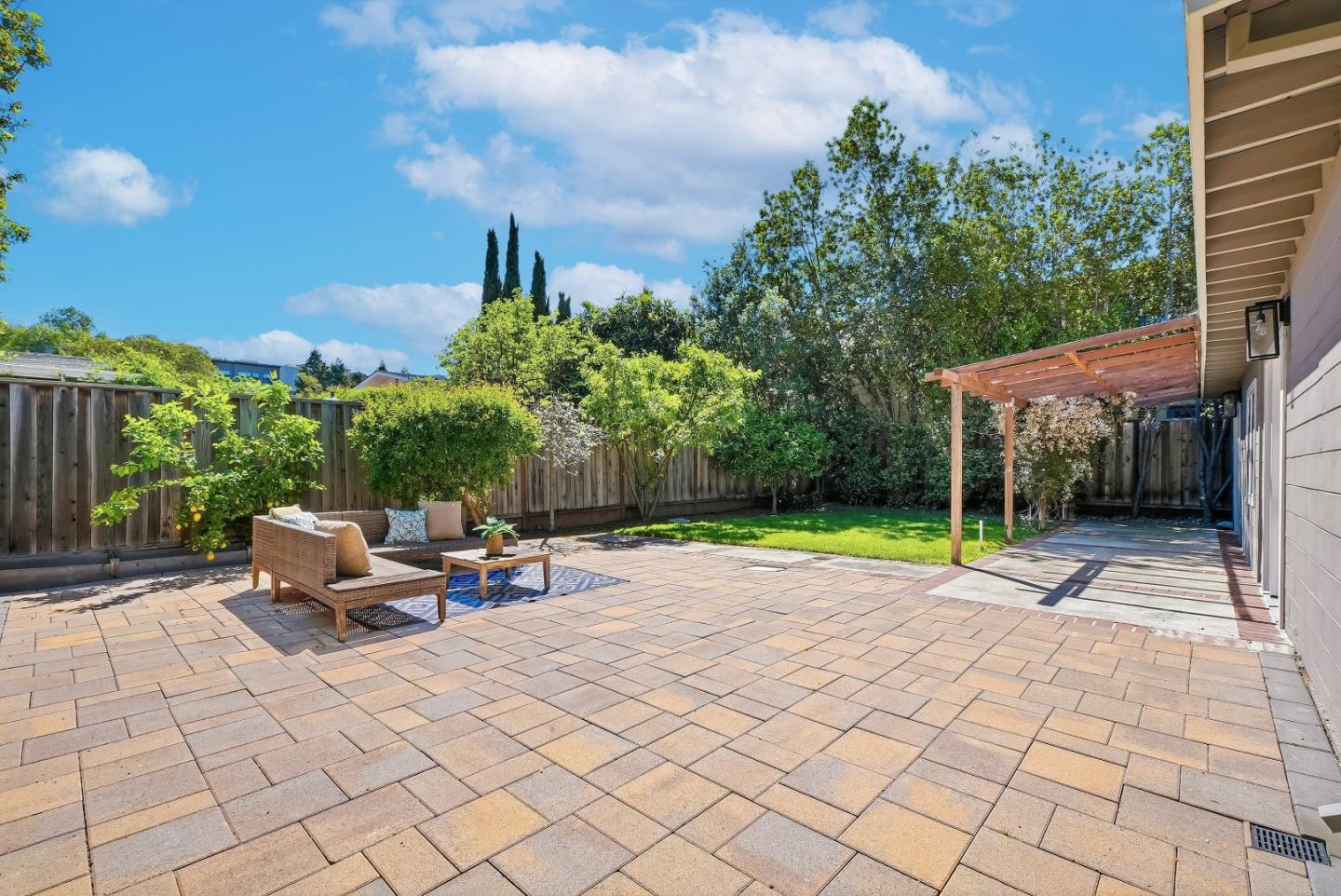 Detail Gallery Image 37 of 49 For 413 Del Medio Ave, Mountain View,  CA 94040 - 3 Beds | 3 Baths