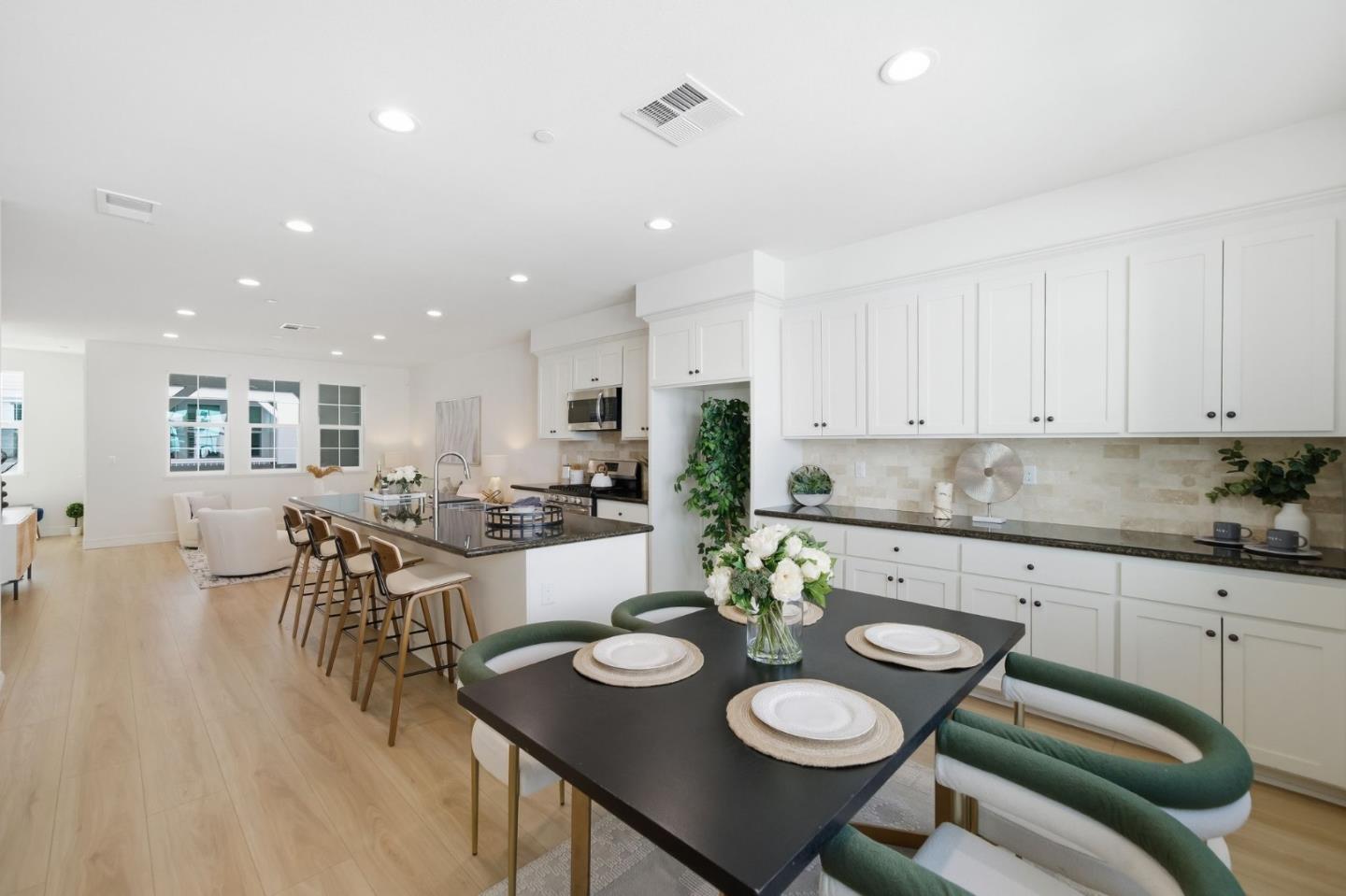 Photo #12: ML82043273 Listing: Photo #12