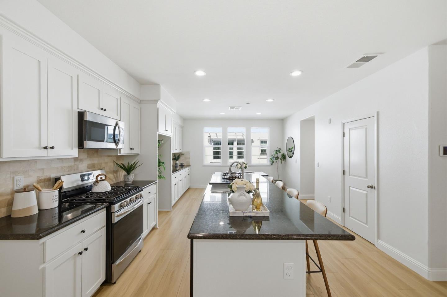 Photo #8: ML82043273 Listing: Photo #8
