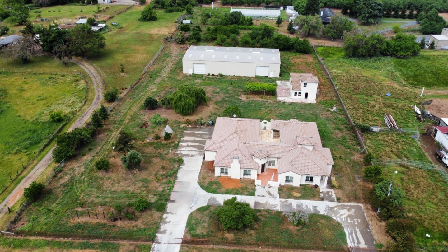 Detail Gallery Image 3 of 67 For 5317 Mesa Dr, Oakdale,  CA 95361 - 5 Beds | 4 Baths