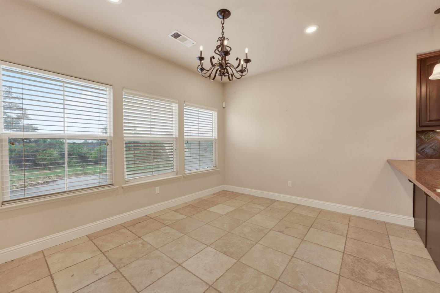 Detail Gallery Image 38 of 67 For 5317 Mesa Dr, Oakdale,  CA 95361 - 5 Beds | 4 Baths