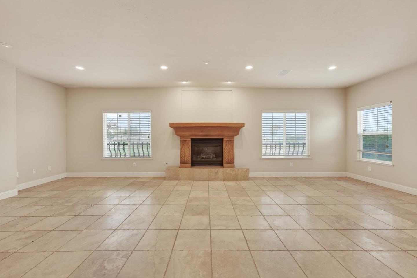 Detail Gallery Image 49 of 67 For 5317 Mesa Dr, Oakdale,  CA 95361 - 5 Beds | 4 Baths