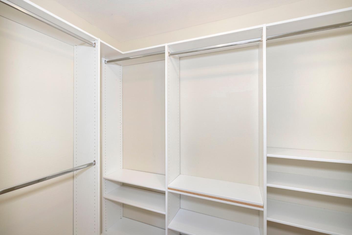 Detail Gallery Image 14 of 17 For 1915 Mount Vernon Ct #15,  Mountain View,  CA 94040 - 1 Beds | 1 Baths