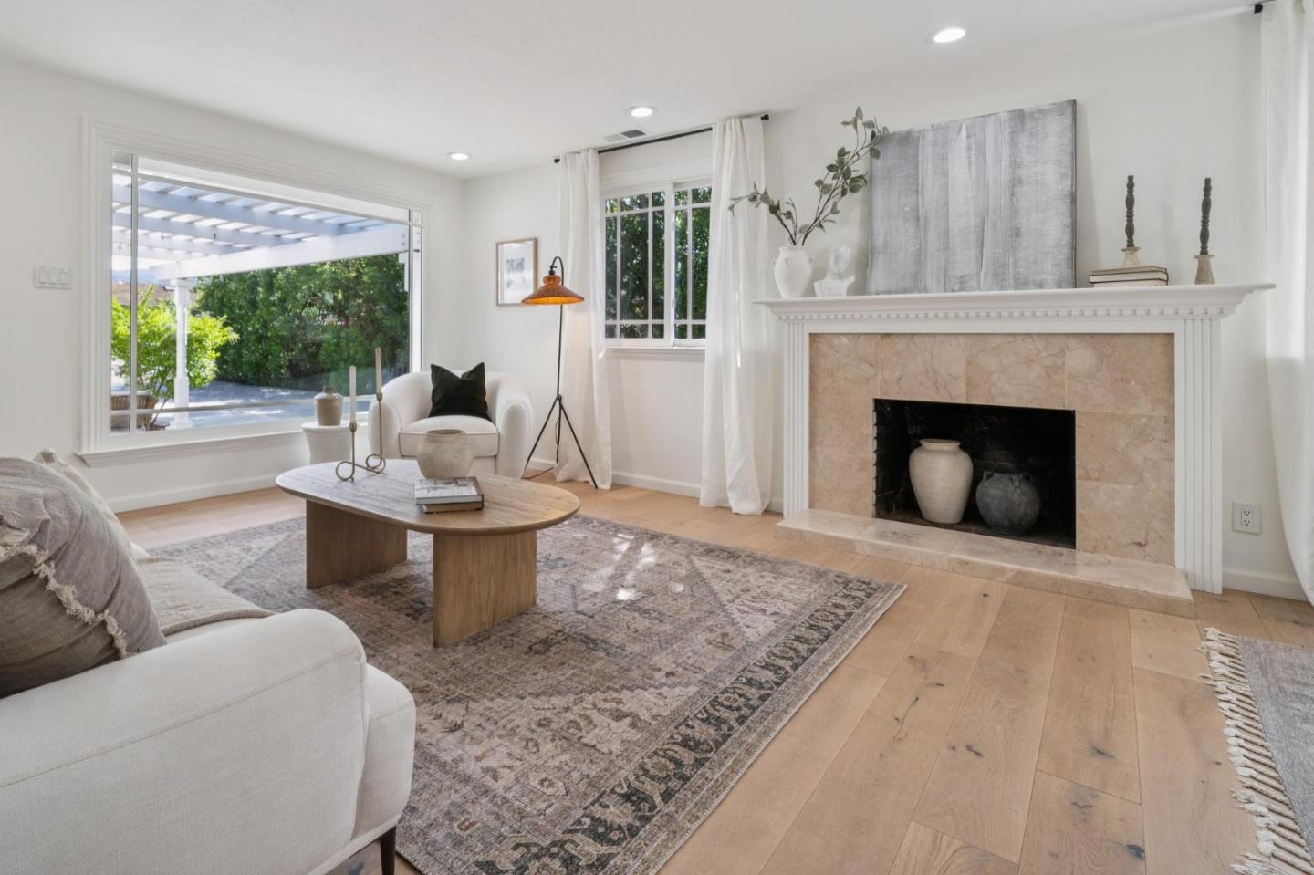 Detail Gallery Image 8 of 31 For 1244 Rose Ave, Mountain View,  CA 94040 - 4 Beds | 2 Baths