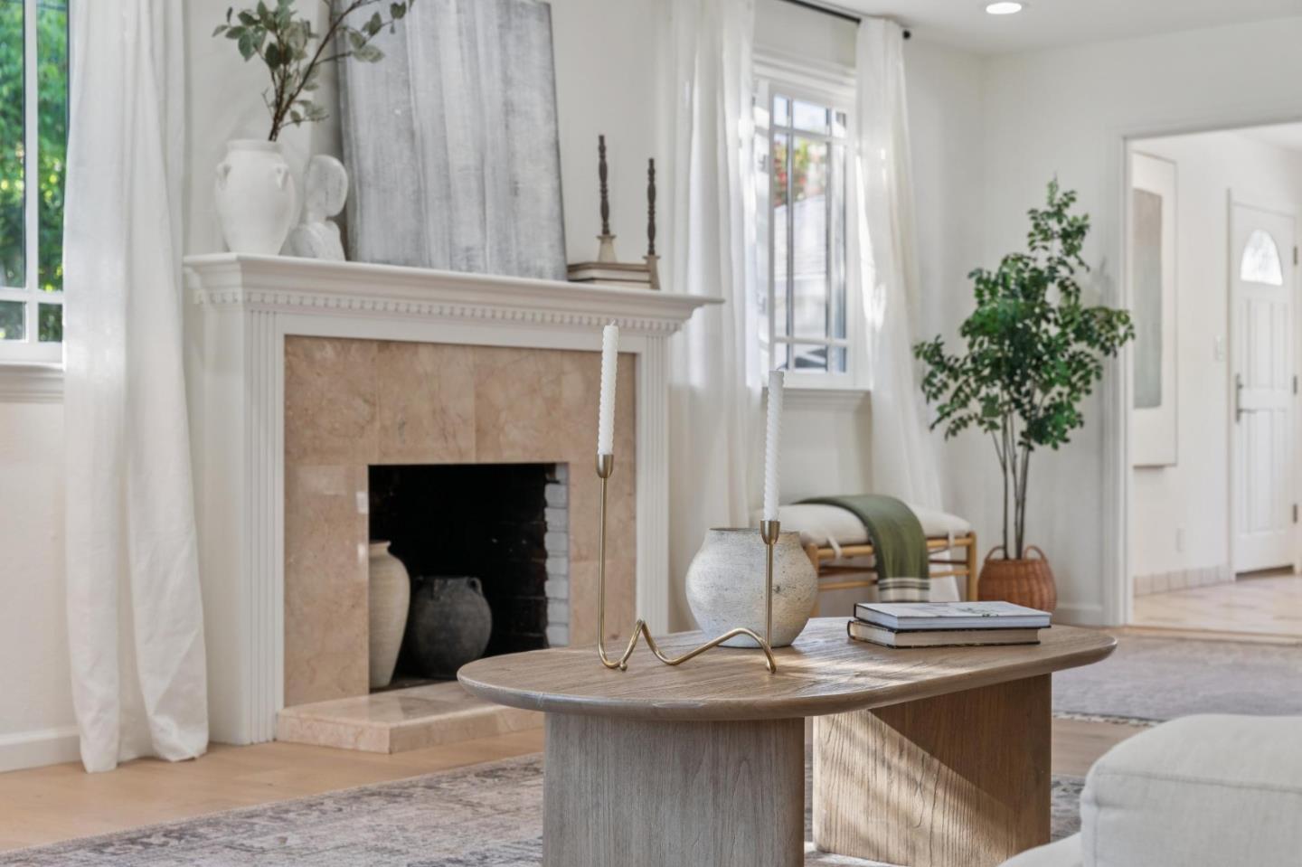 Detail Gallery Image 9 of 31 For 1244 Rose Ave, Mountain View,  CA 94040 - 4 Beds | 2 Baths