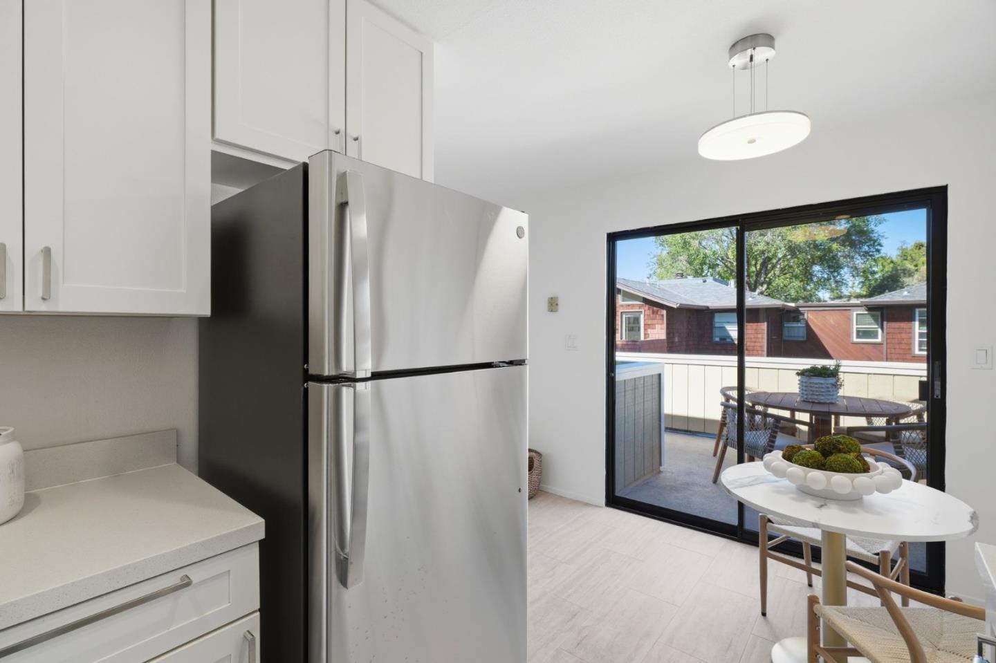 Detail Gallery Image 15 of 29 For 570 Vista Ave, Palo Alto,  CA 94306 - 2 Beds | 1 Baths