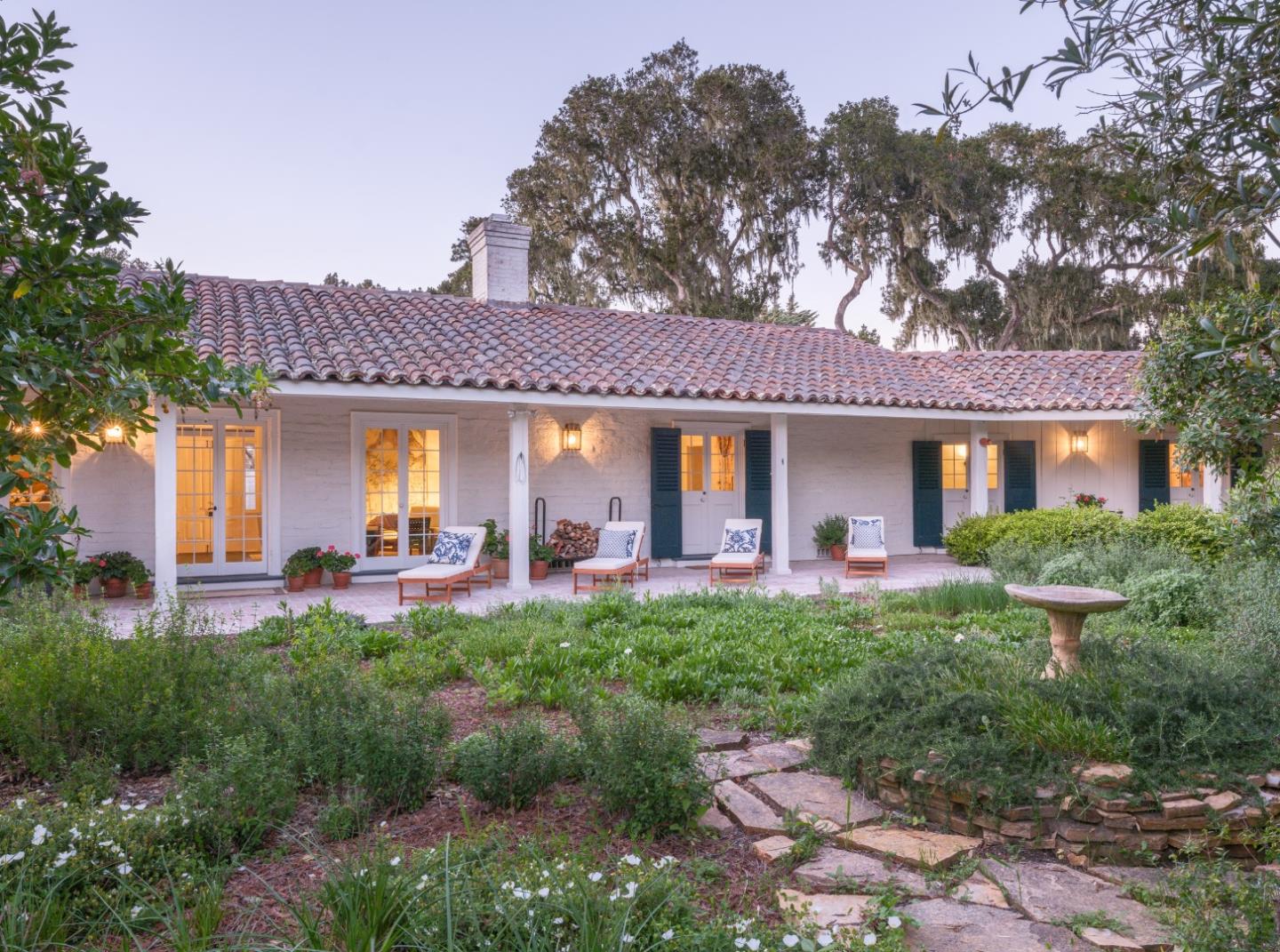 Detail Gallery Image 2 of 51 For 150 Littlefield Rd, Monterey,  CA 93940 - 3 Beds | 3 Baths