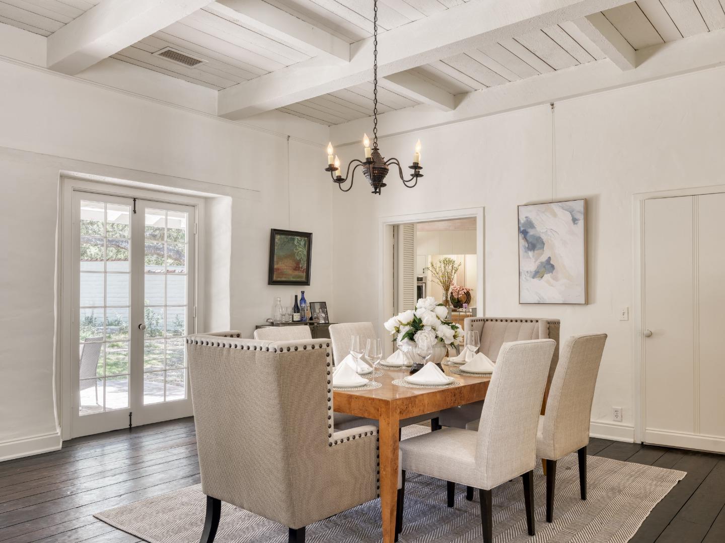 Detail Gallery Image 7 of 51 For 150 Littlefield Rd, Monterey,  CA 93940 - 3 Beds | 3 Baths