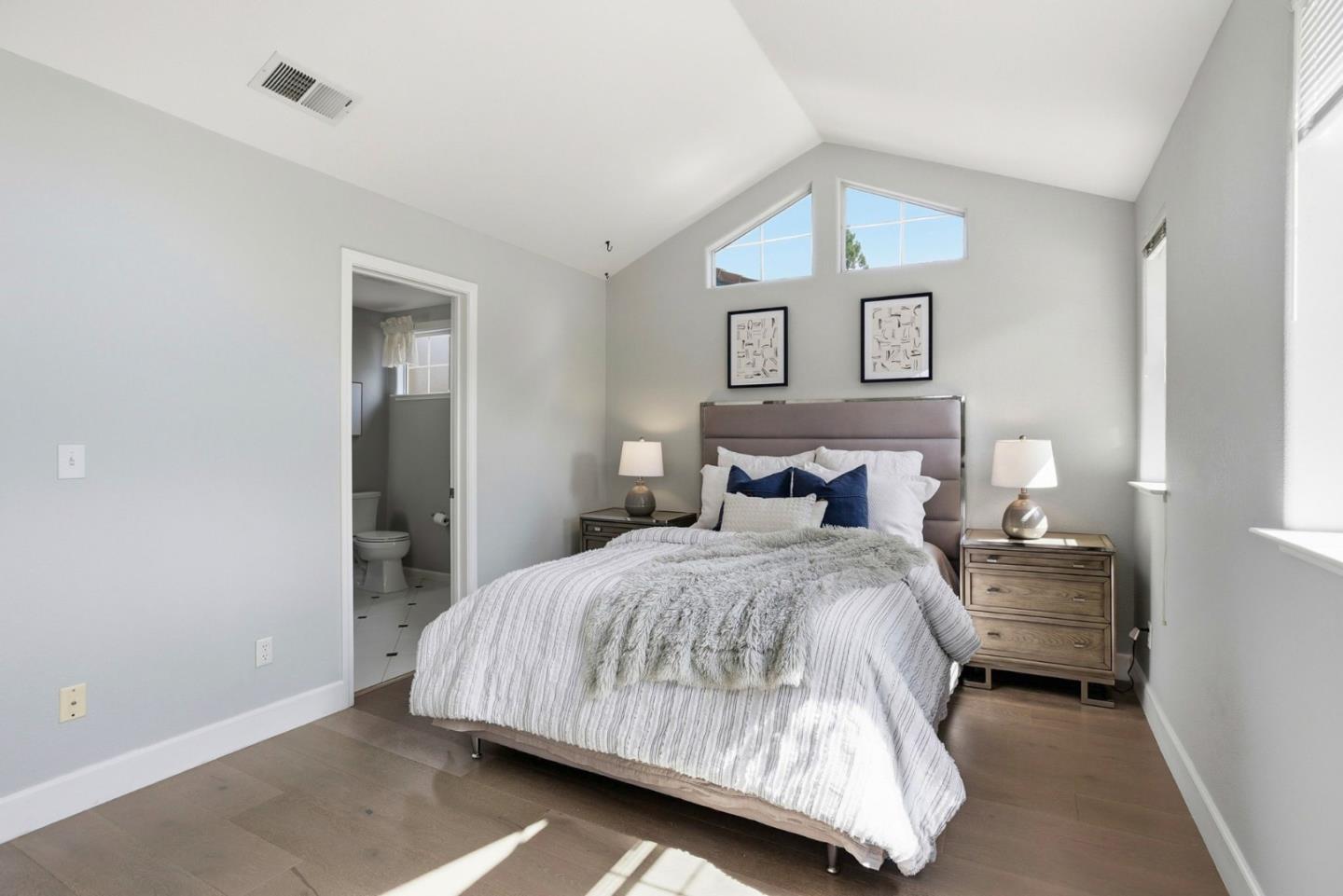 Detail Gallery Image 25 of 48 For 4173 El Camino Real #9,  Palo Alto,  CA 94306 - 2 Beds | 2/1 Baths