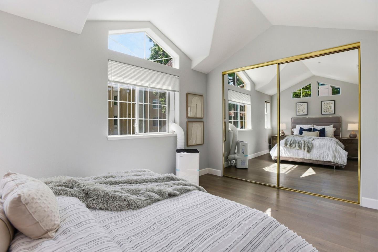 Detail Gallery Image 27 of 48 For 4173 El Camino Real #9,  Palo Alto,  CA 94306 - 2 Beds | 2/1 Baths