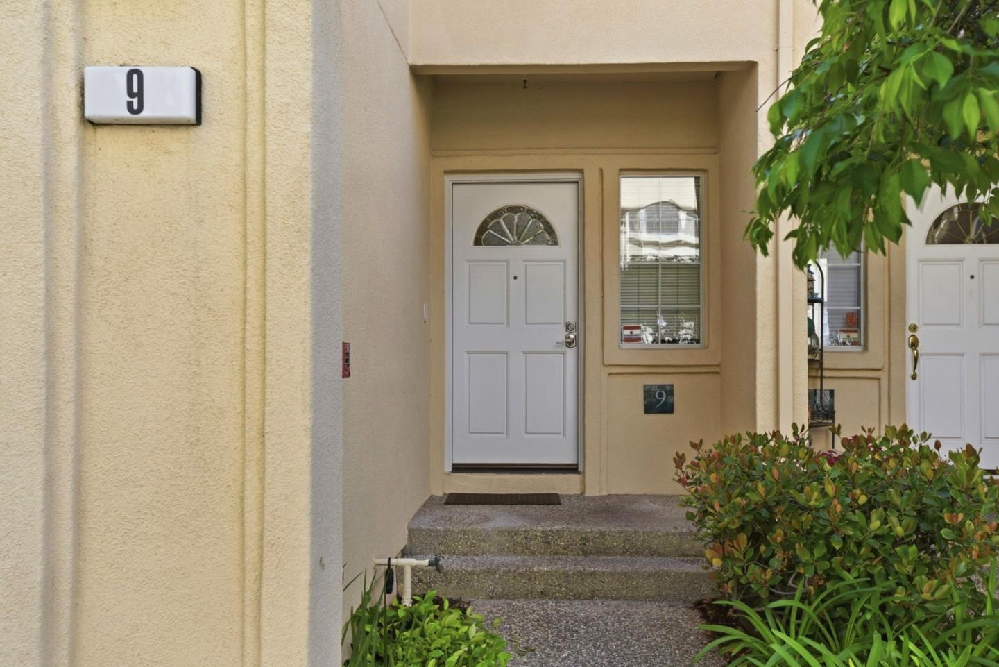 Detail Gallery Image 3 of 48 For 4173 El Camino Real #9,  Palo Alto,  CA 94306 - 2 Beds | 2/1 Baths