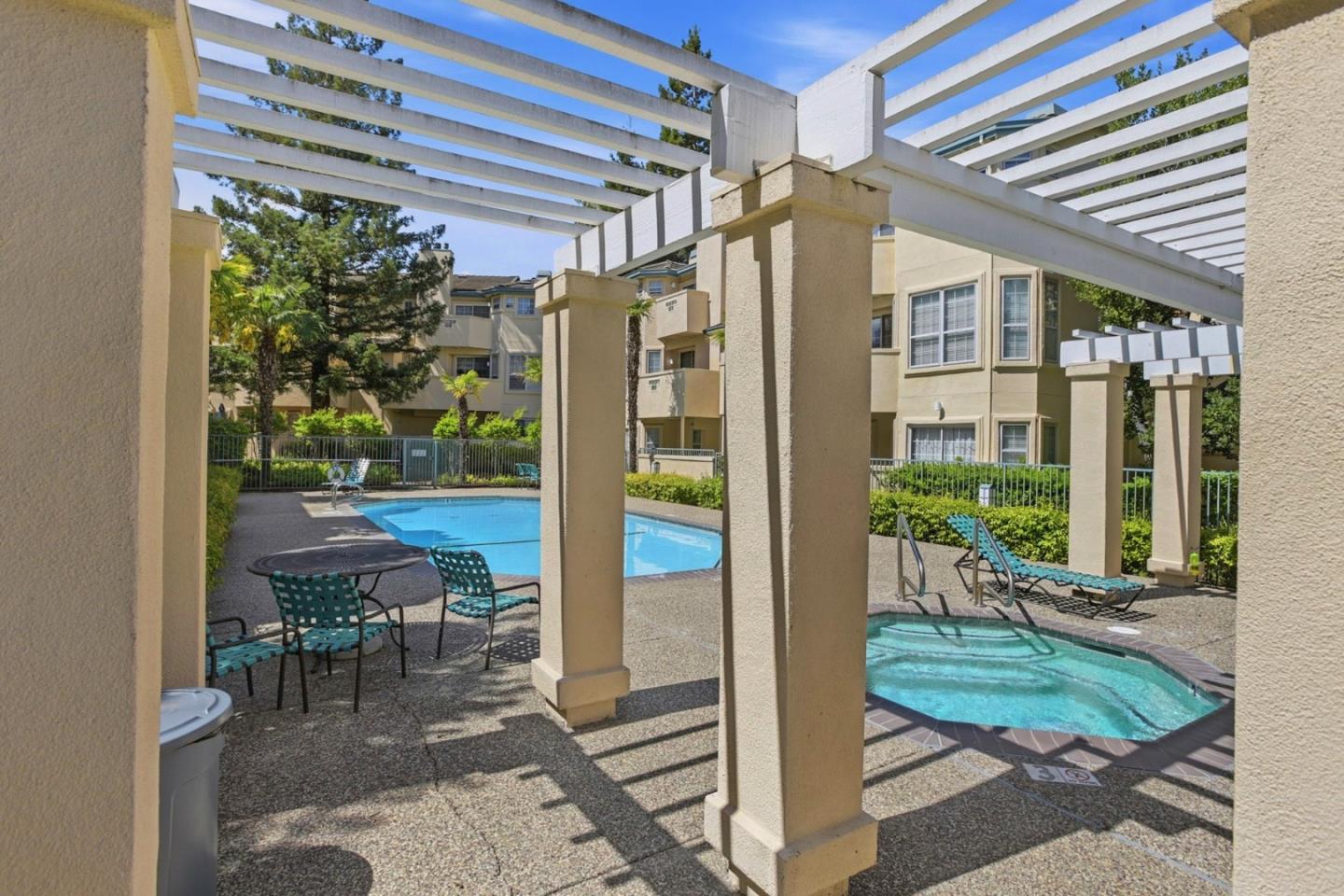 Detail Gallery Image 47 of 48 For 4173 El Camino Real #9,  Palo Alto,  CA 94306 - 2 Beds | 2/1 Baths