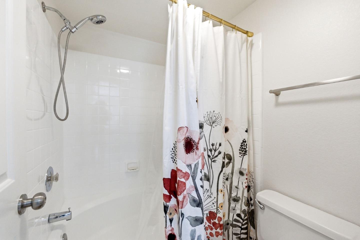 Photo #17: ML82043287 Listing: Photo #17