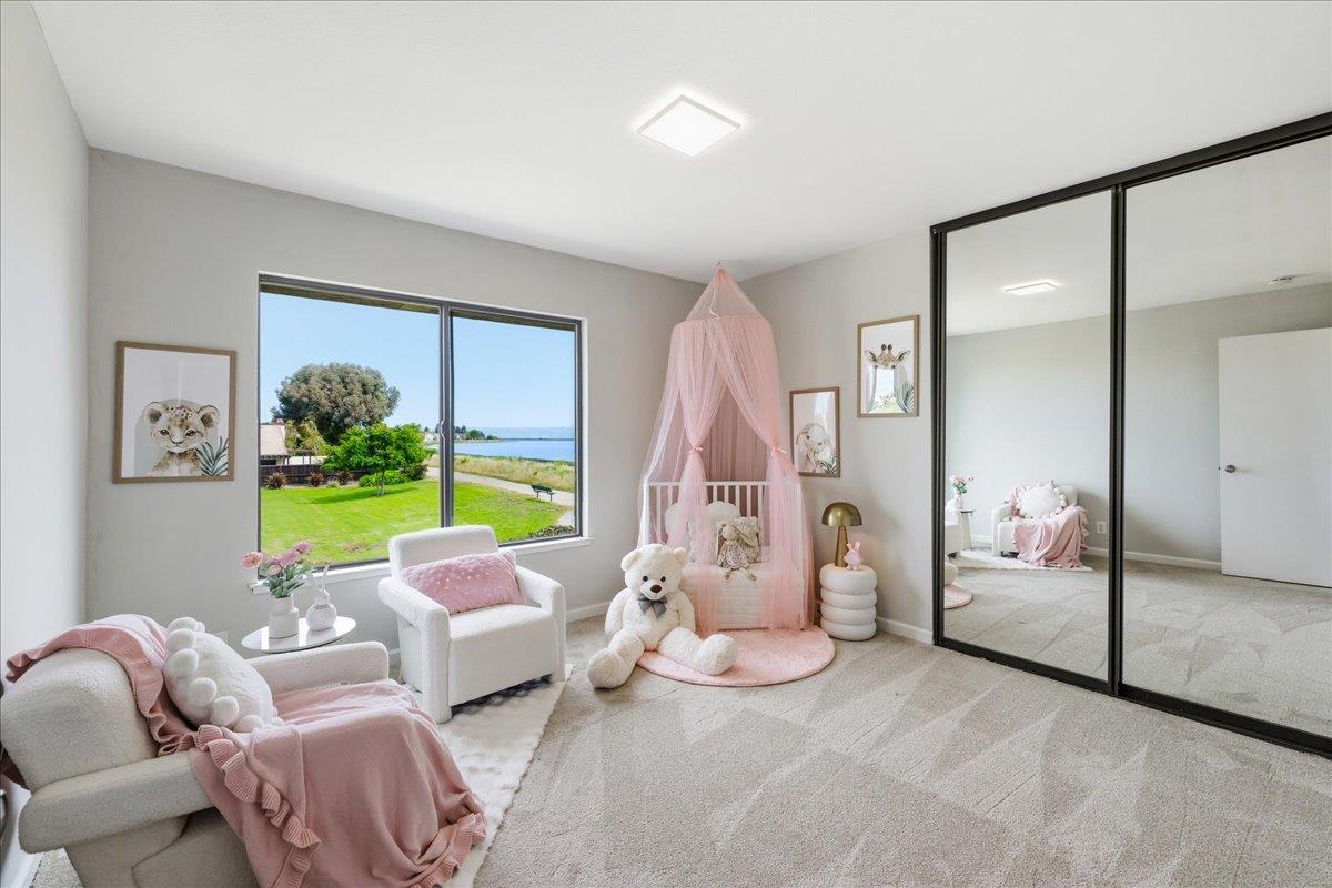 Detail Gallery Image 24 of 55 For 12 Riviera Cir, Redwood City,  CA 94065 - 4 Beds | 2/1 Baths