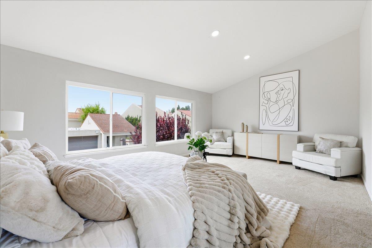 Detail Gallery Image 32 of 55 For 12 Riviera Cir, Redwood City,  CA 94065 - 4 Beds | 2/1 Baths