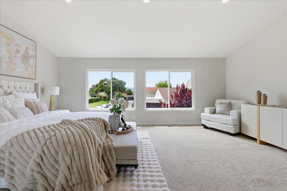 Detail Gallery Image 33 of 55 For 12 Riviera Cir, Redwood City,  CA 94065 - 4 Beds | 2/1 Baths