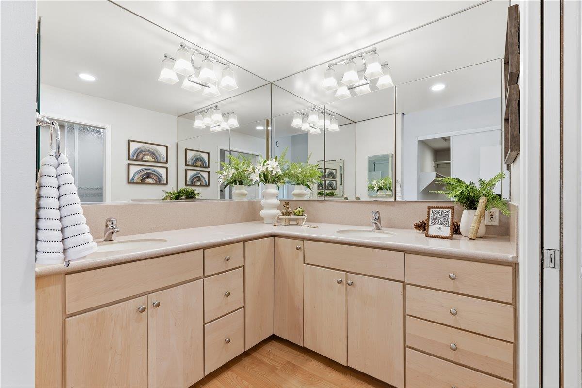 Detail Gallery Image 36 of 55 For 12 Riviera Cir, Redwood City,  CA 94065 - 4 Beds | 2/1 Baths