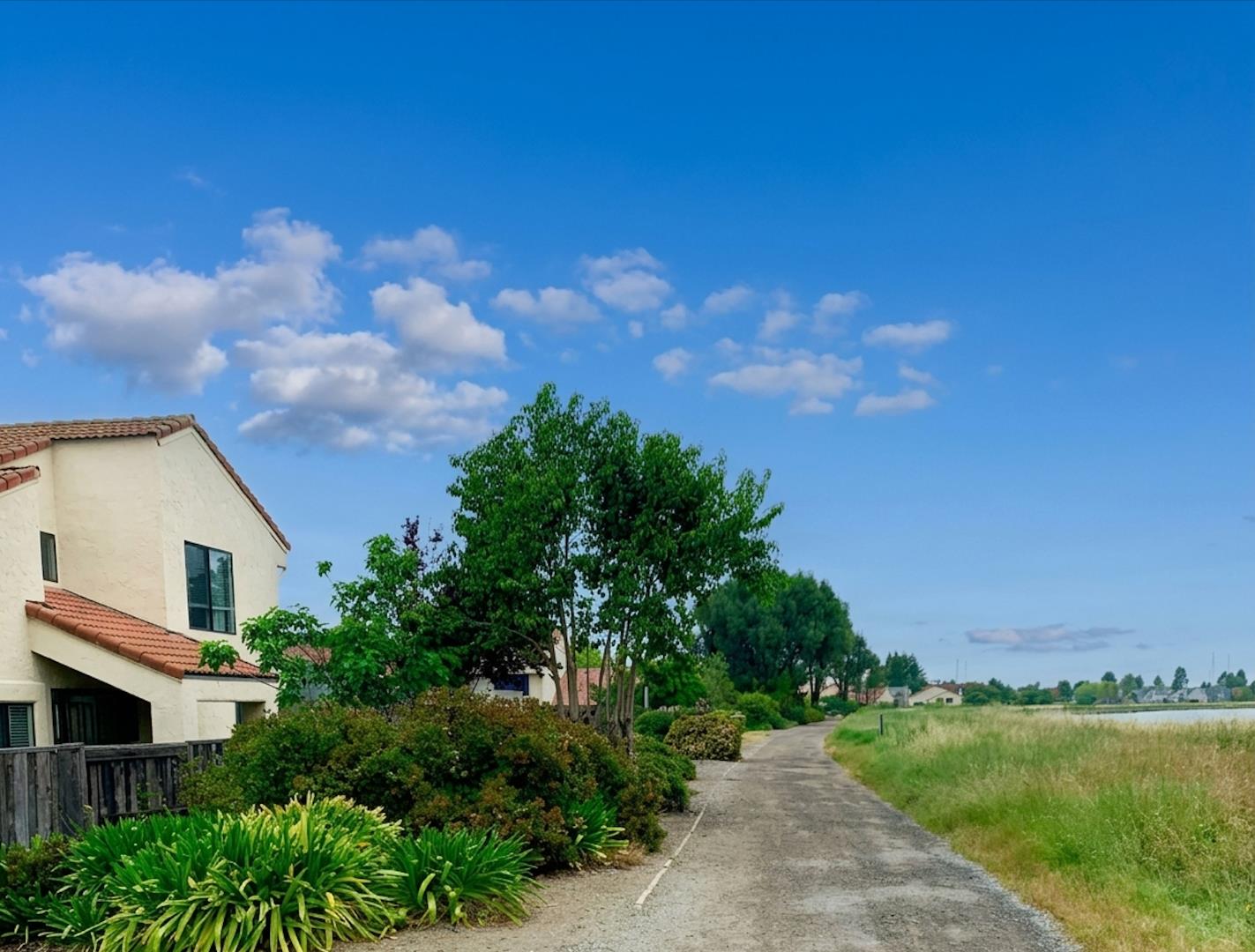 Detail Gallery Image 45 of 55 For 12 Riviera Cir, Redwood City,  CA 94065 - 4 Beds | 2/1 Baths