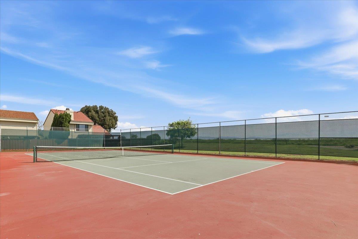 Detail Gallery Image 51 of 55 For 12 Riviera Cir, Redwood City,  CA 94065 - 4 Beds | 2/1 Baths