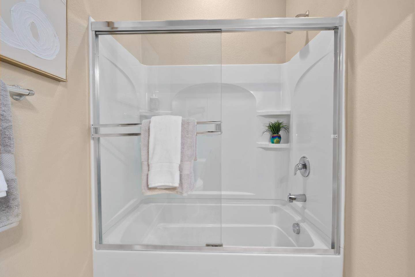 Detail Gallery Image 11 of 42 For 2116 Vincenzo Walkway, San Jose,  CA 95133 - 4 Beds | 4 Baths