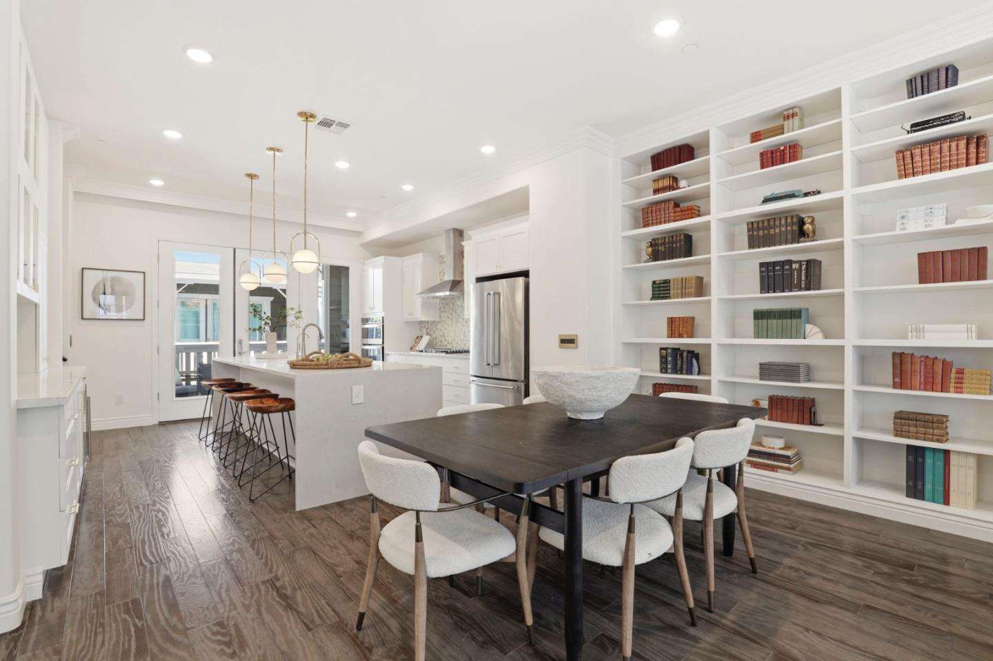 Detail Gallery Image 15 of 66 For 410 Encinal Ave, Menlo Park,  CA 94025 - 4 Beds | 3/1 Baths