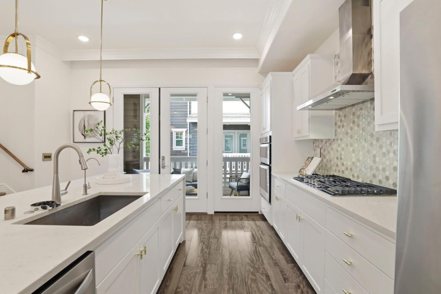 Detail Gallery Image 20 of 66 For 410 Encinal Ave, Menlo Park,  CA 94025 - 4 Beds | 3/1 Baths