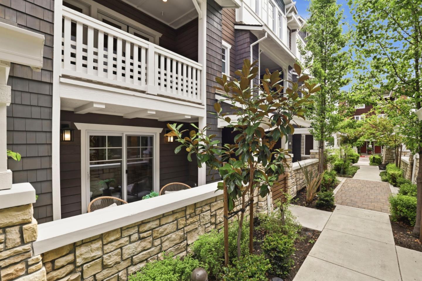 Detail Gallery Image 3 of 66 For 410 Encinal Ave, Menlo Park,  CA 94025 - 4 Beds | 3/1 Baths