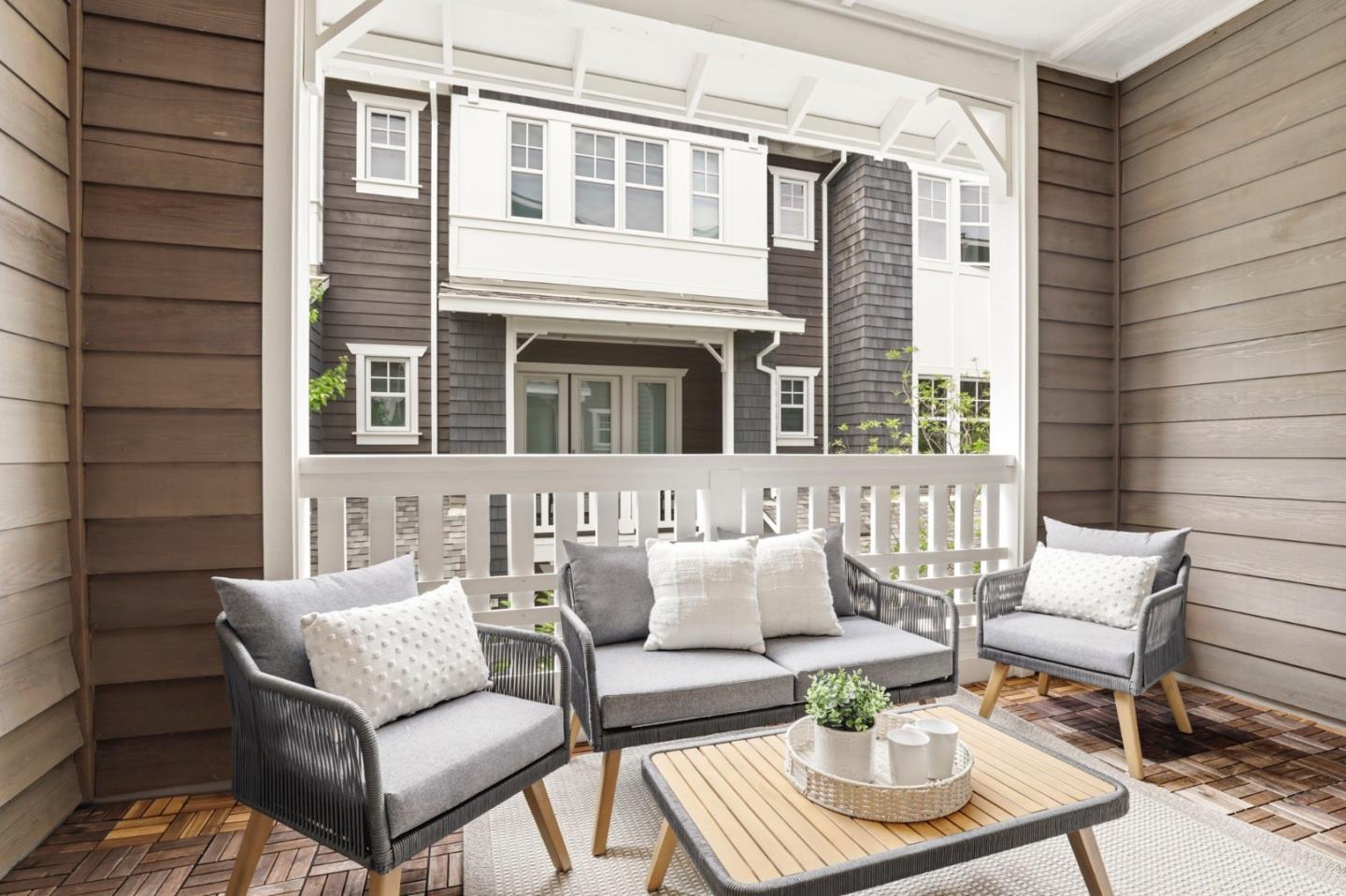 Detail Gallery Image 39 of 66 For 410 Encinal Ave, Menlo Park,  CA 94025 - 4 Beds | 3/1 Baths