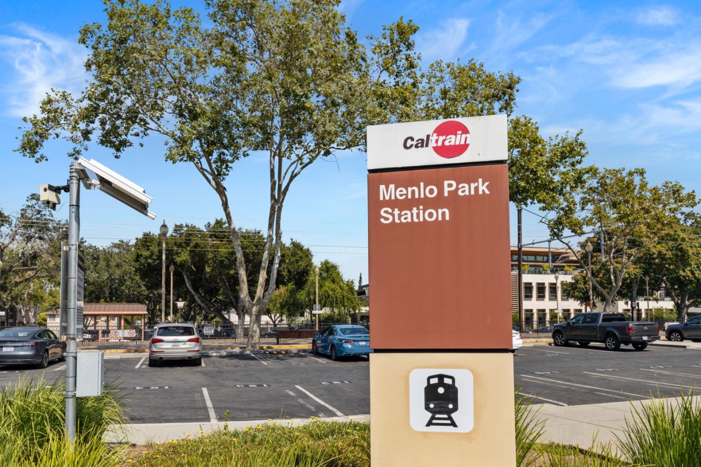 Detail Gallery Image 53 of 66 For 410 Encinal Ave, Menlo Park,  CA 94025 - 4 Beds | 3/1 Baths