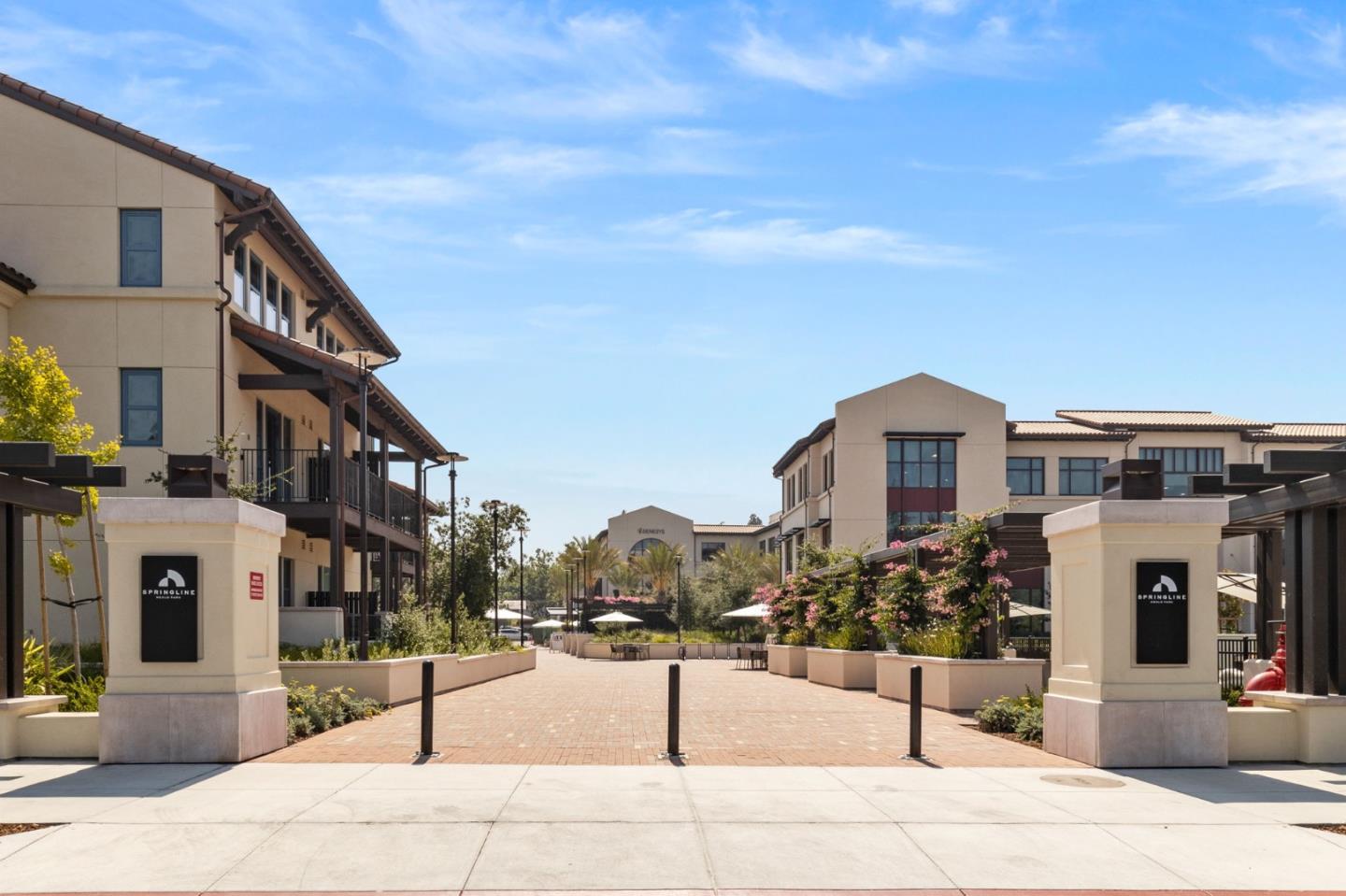 Detail Gallery Image 62 of 66 For 410 Encinal Ave, Menlo Park,  CA 94025 - 4 Beds | 3/1 Baths