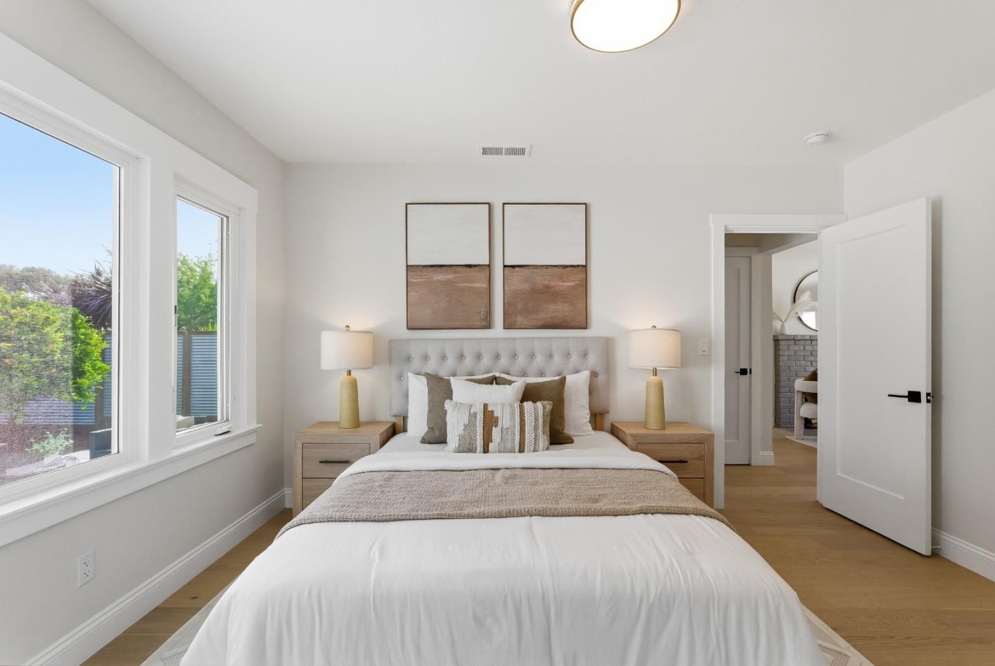 Detail Gallery Image 11 of 45 For 1414 Laurel, Santa Cruz,  CA 95060 - 3 Beds | 2 Baths