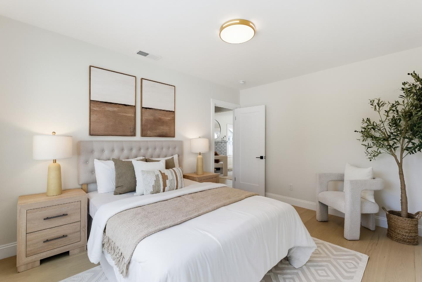 Detail Gallery Image 12 of 45 For 1414 Laurel, Santa Cruz,  CA 95060 - 3 Beds | 2 Baths