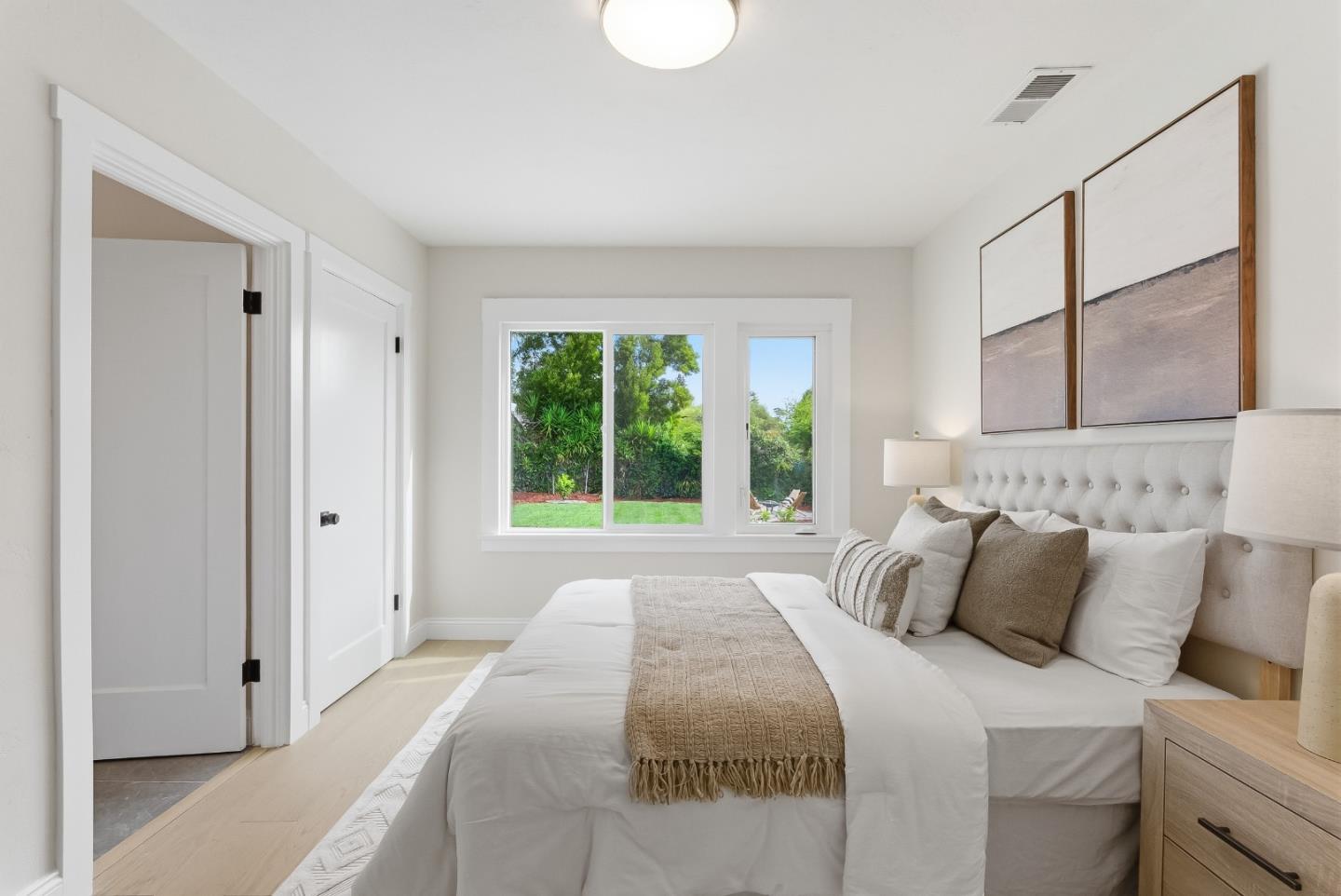 Detail Gallery Image 14 of 45 For 1414 Laurel, Santa Cruz,  CA 95060 - 3 Beds | 2 Baths