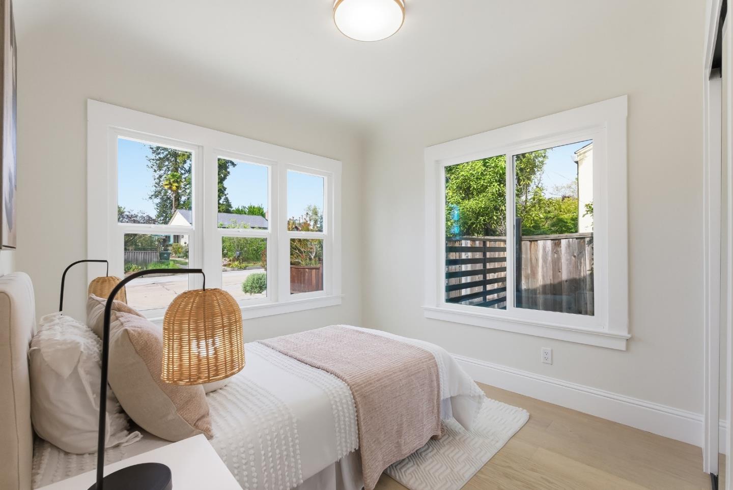 Detail Gallery Image 21 of 45 For 1414 Laurel, Santa Cruz,  CA 95060 - 3 Beds | 2 Baths