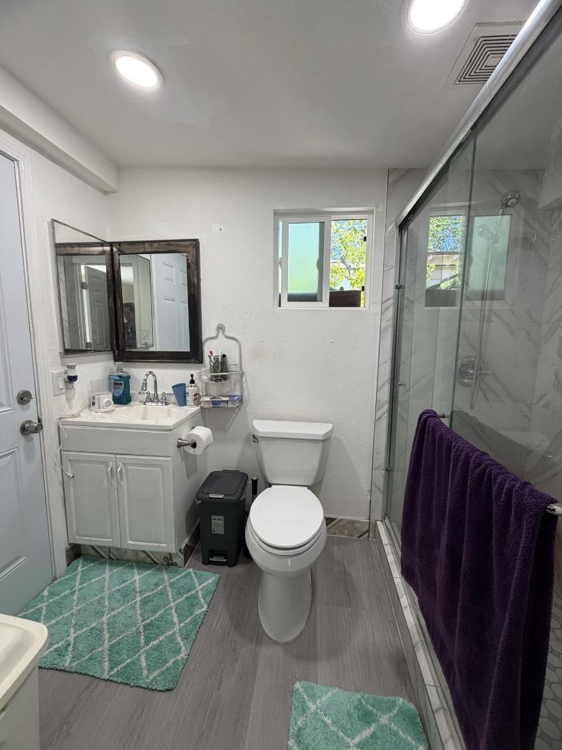 Detail Gallery Image 12 of 18 For 198 S Cragmont, San Jose,  CA 95127 - 3 Beds | 2 Baths