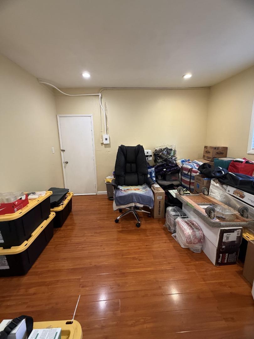 Detail Gallery Image 8 of 18 For 198 S Cragmont, San Jose,  CA 95127 - 3 Beds | 2 Baths