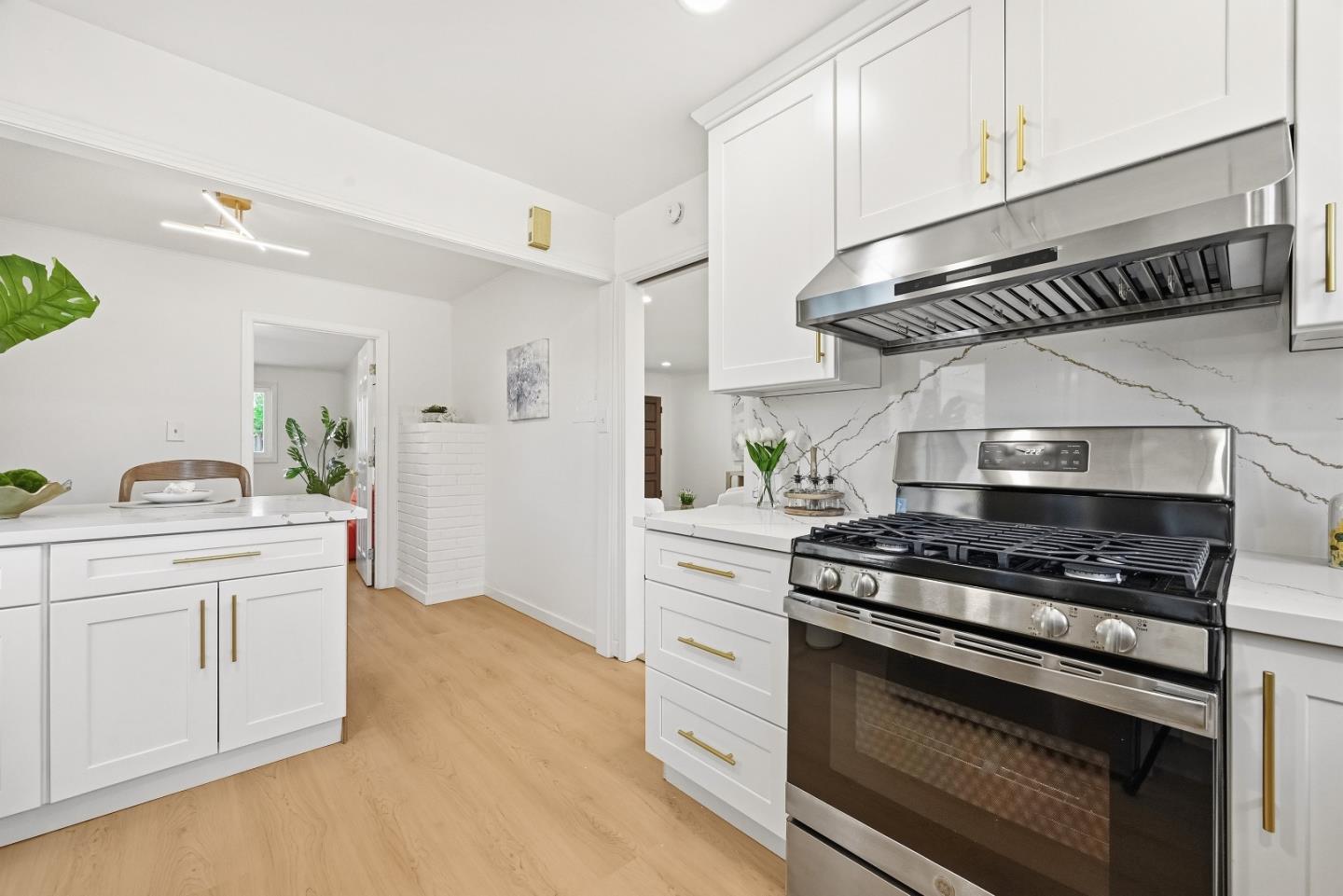 Detail Gallery Image 13 of 39 For 245 E 40th Ave, San Mateo,  CA 94403 - 3 Beds | 2 Baths