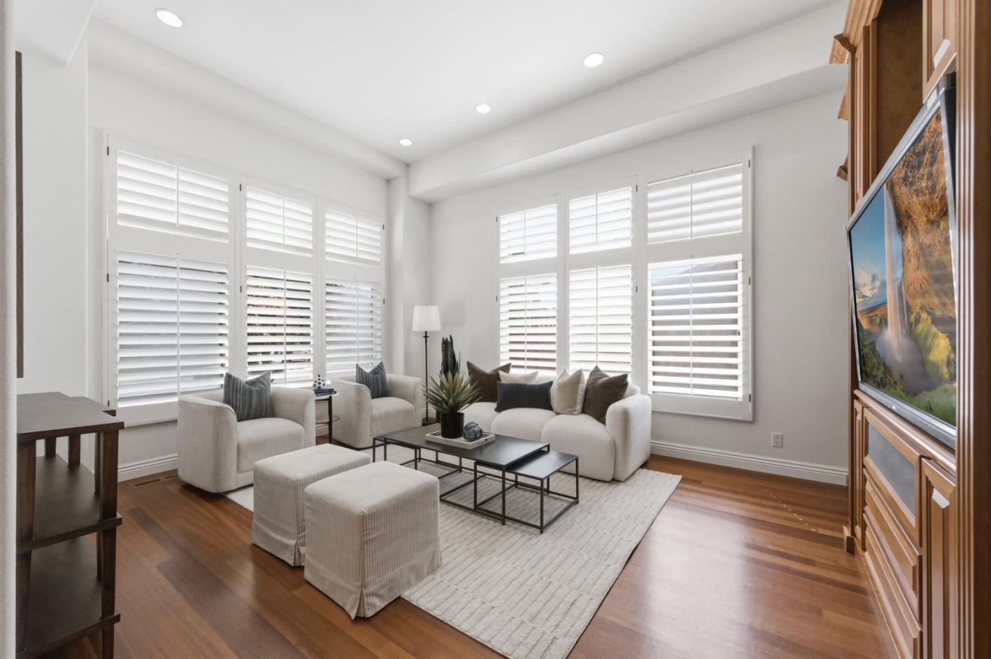 Detail Gallery Image 15 of 42 For 105 Calle El Padre, Los Gatos,  CA 95032 - 4 Beds | 3 Baths