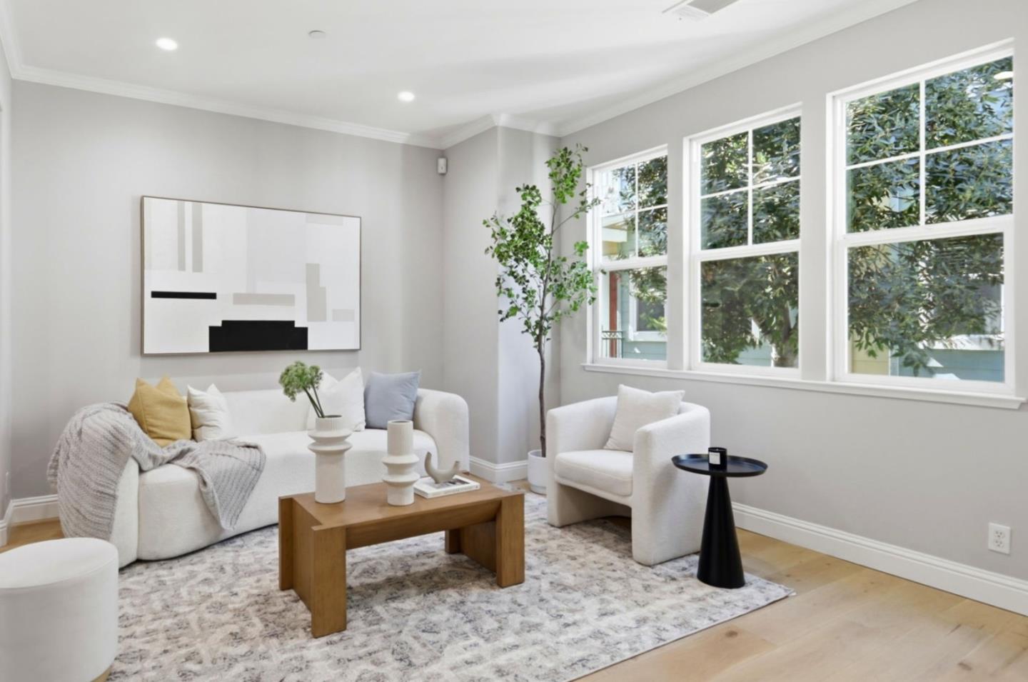 Detail Gallery Image 2 of 28 For 483 Tea Tree Ter, Sunnyvale,  CA 94086 - 3 Beds | 2/1 Baths