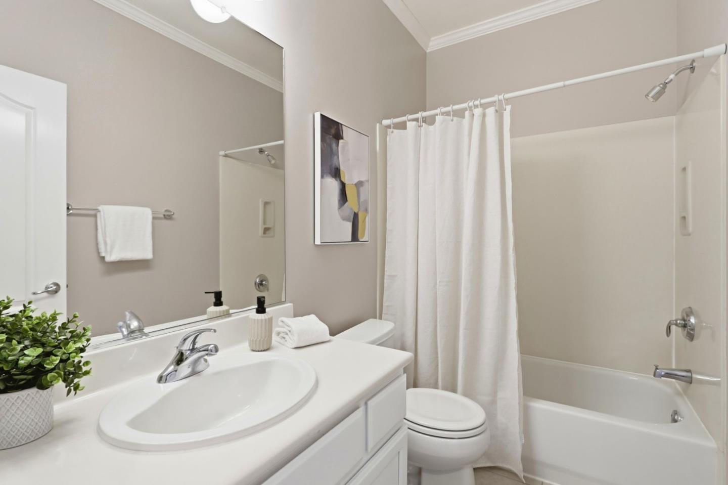 Detail Gallery Image 21 of 28 For 483 Tea Tree Ter, Sunnyvale,  CA 94086 - 3 Beds | 2/1 Baths