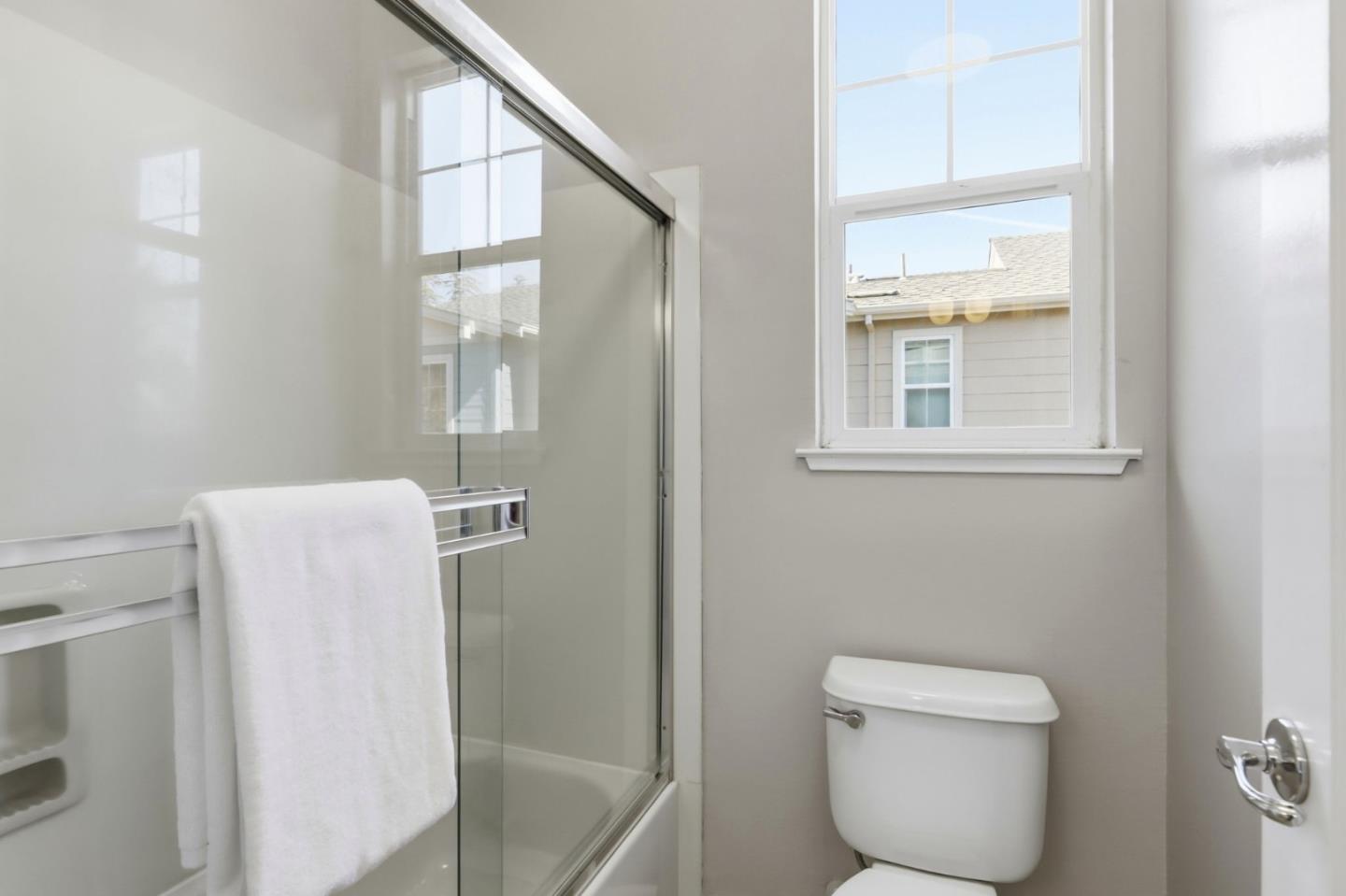 Detail Gallery Image 24 of 28 For 483 Tea Tree Ter, Sunnyvale,  CA 94086 - 3 Beds | 2/1 Baths