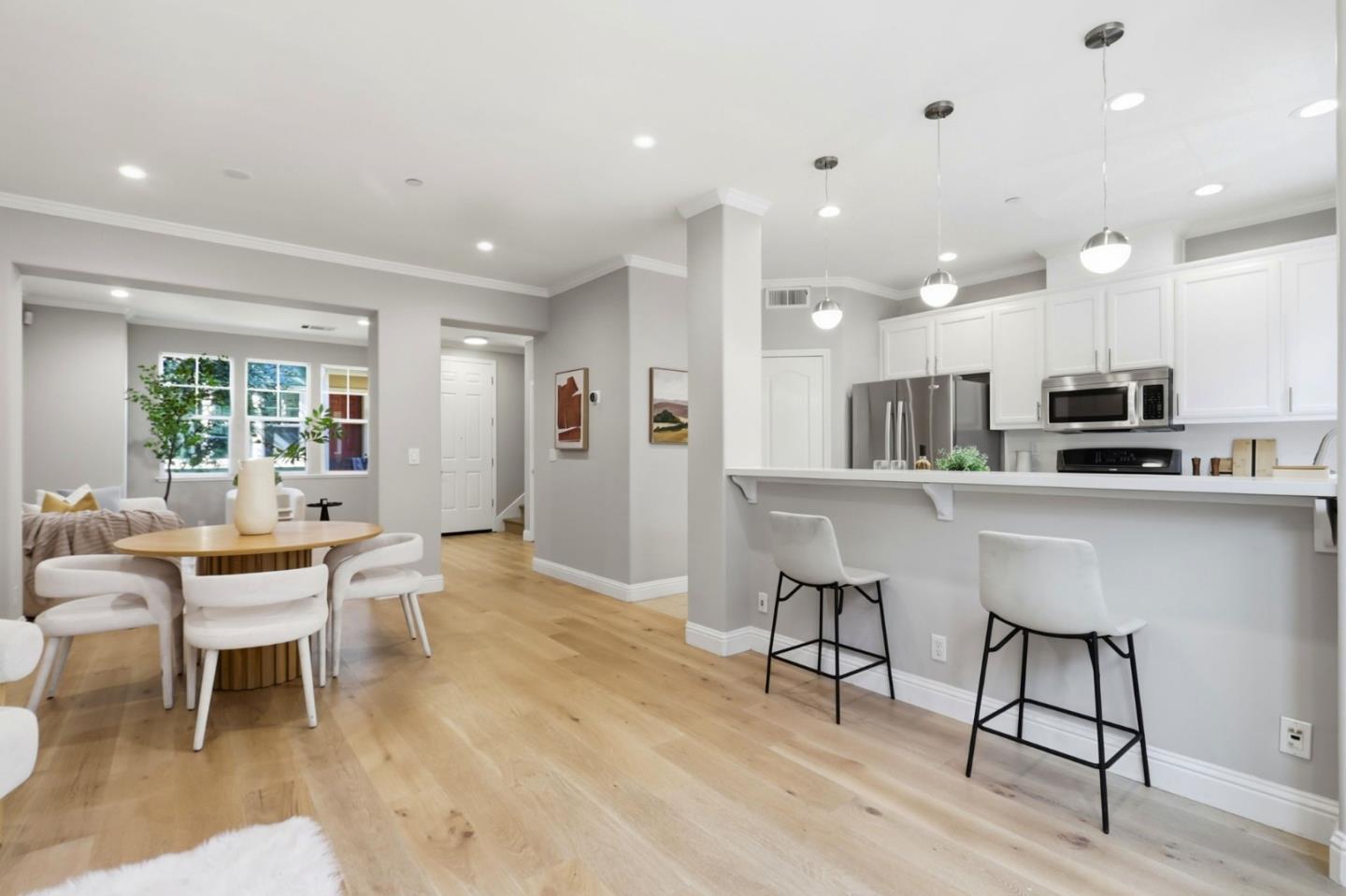 Detail Gallery Image 7 of 28 For 483 Tea Tree Ter, Sunnyvale,  CA 94086 - 3 Beds | 2/1 Baths